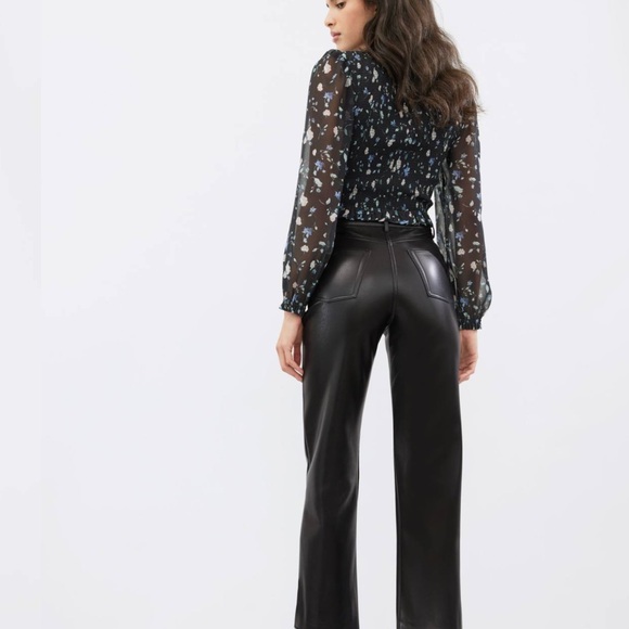 Artizia’s Wilfred Melina vegan leather crop pant - Picture 7 of 11